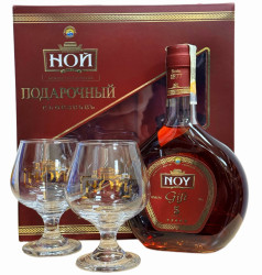 Подарочный набор бренди 5 лет 0,5Л 40% +2 бокала NOY