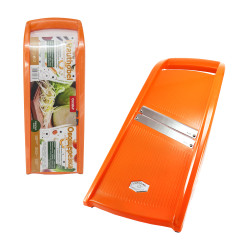 Kráječ zeleniny se dvěma vestavěnými noži