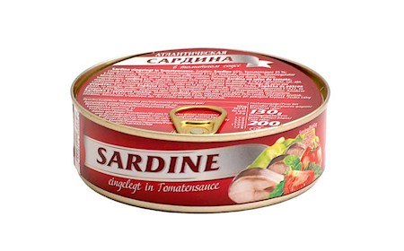 деталь Sardina v rajčatové omáčce 156g