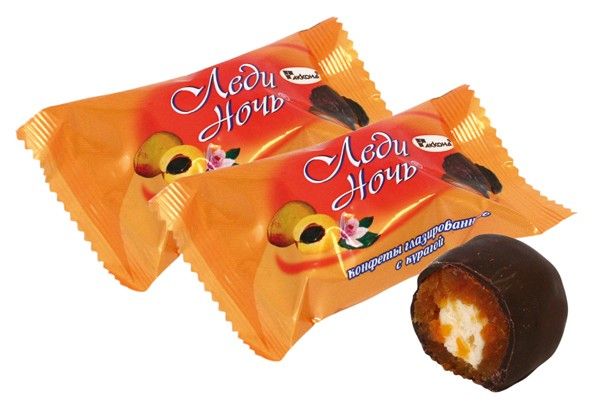 деталь LADY NOC MERUNKA a jemné bílé sufle