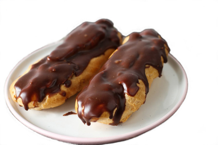 деталь EKLER v čokoládě s jemným krémem