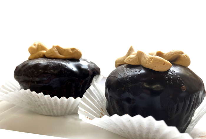 деталь PJANAYA VIŠNJA višně v karamelu